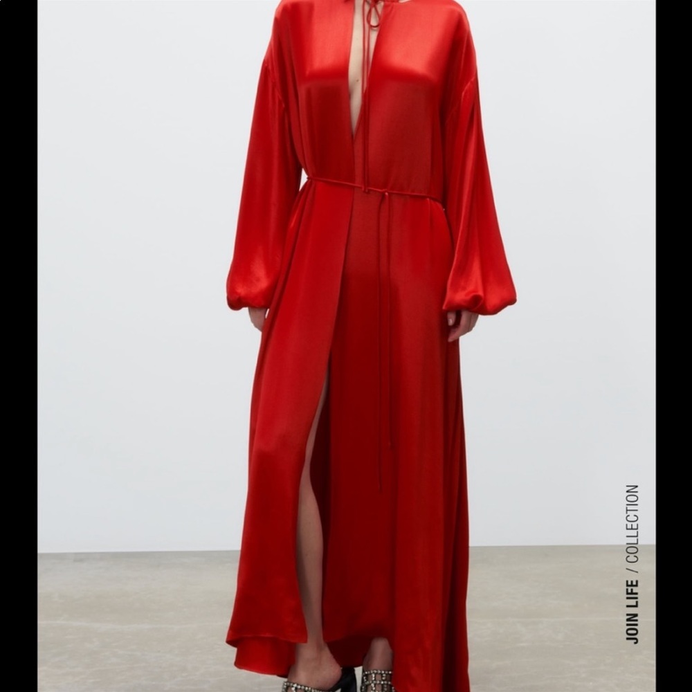 Zara red viscose flowy limited edition Halloween cape dress with black mask - Picture 10 of 16